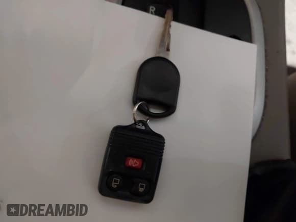 ✅ 2005 Ford Escape XLT • VIN: 1FMYU931X5KD92055 • Лот: 43905906. Опубликован ранее на IAAI с пробегом 149 842 миль. Бесплатный доступ к архиву аукционных продаж из США и подробный отчёт об истории автомобиля на DreamBid. Изображение 11.