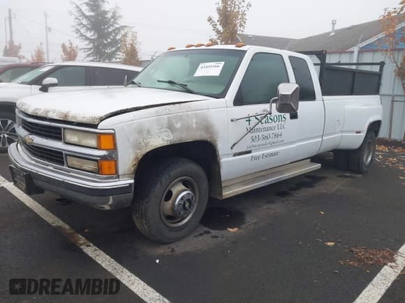 ✅ 1996 Chevrolet Silverado 3500 • VIN: 1GCHC39R0TE203779 • Lot: 43495366. Listed on IAAI with 290,700 mi. Free auction sales archive from the USA and detailed vehicle history report at DreamBid. Image 2.