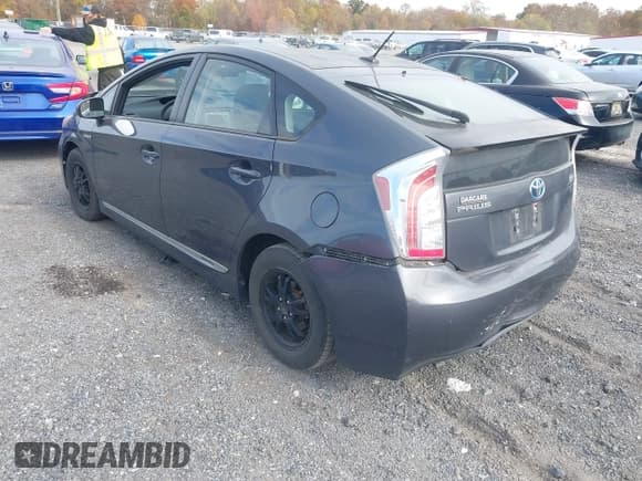 ✅ 2013 Toyota Prius Three • VIN: JTDKN3DUXD1625479 • Lot: 43559149. Wystawiony na IAAI z przebiegiem 148 146 mil. Bezpłatny archiwum sprzedaży aukcyjnych z USA i szczegółowy raport historii pojazdu na DreamBid. Zdjęcie 3.