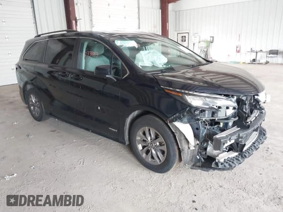 ✅ 2021 Toyota Sienna LE • VIN: 5TDKRKEC3MS070561 • Lot: 42331063. Listed on IAAI with 56,413 mi. Free auction sales archive from the USA and detailed vehicle history report at DreamBid. Image 1.