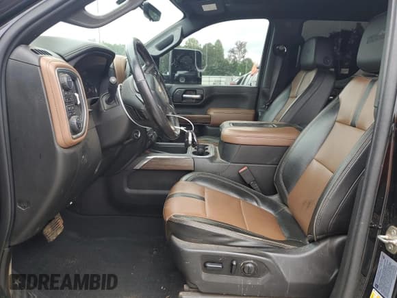 ✅ 2021 Chevrolet Silverado 2500HD High Country • VIN: 1GC4YREY4MF245321 • Лот: 84720235. Опубликован ранее на Copart с пробегом 124 580 миль. Бесплатный доступ к архиву аукционных продаж из США и подробный отчёт об истории автомобиля на DreamBid. Изображение 7.