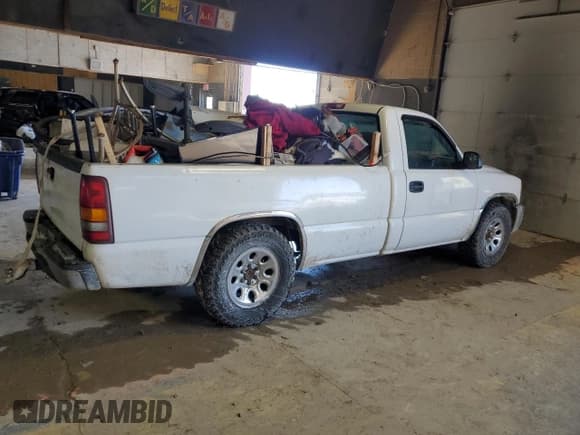 ✅ 2006 GMC Sierra 1500 Work Truck • VIN: 1GTEC14V96E201982 • Лот: 46054405. Опубликован ранее на Copart с пробегом 266 687 миль. Бесплатный доступ к архиву аукционных продаж из США и подробный отчёт об истории автомобиля на DreamBid. Изображение 3.