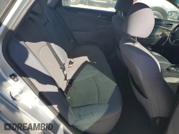 ✅ 2011 Hyundai Sonata GLS • VIN: 5NPEB4AC8BH060565 • Lot: 82132835. Listed on Copart with 145,726 mi. Free auction sales archive from the USA and detailed vehicle history report at DreamBid. Image 10.