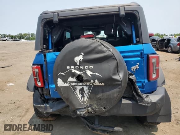 ✅ 2022 Ford Bronco • VIN: 1FMDE5CP0NLB73740 • Lot: 58896715. Listed on Copart with 54,006 mi. Free auction sales archive from the USA and detailed vehicle history report at DreamBid. Image 6.