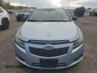 2012 Chevrolet Cruze LS z VIN 1G1PC5SHXC7146433, wystawiony jako Copart lot #86862845 z przebiegiem 173 777 mil mil oraz Czysty tytuł • Clean title. Historia ofert i sprzedaży dostępna na DreamBid. Obrazek 5.