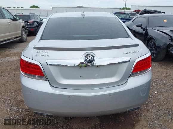 ✅ 2012 Buick LaCrosse Touring • VIN: 1G4GJ5G33CF104424 • Lot: 42634132. Listed on IAAI with 183,373 mi. Free auction sales archive from the USA and detailed vehicle history report at DreamBid. Image 17.