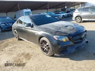 ✅ 2020 Mercedes-Benz E 63 S AMG • VIN: WDDZF8KB9LA748334 • Lot: 41318226. Wystawiony na IAAI z przebiegiem 43 135 mil. Bezpłatny archiwum sprzedaży aukcyjnych z USA i szczegółowy raport historii pojazdu na DreamBid. Zdjęcie 1.