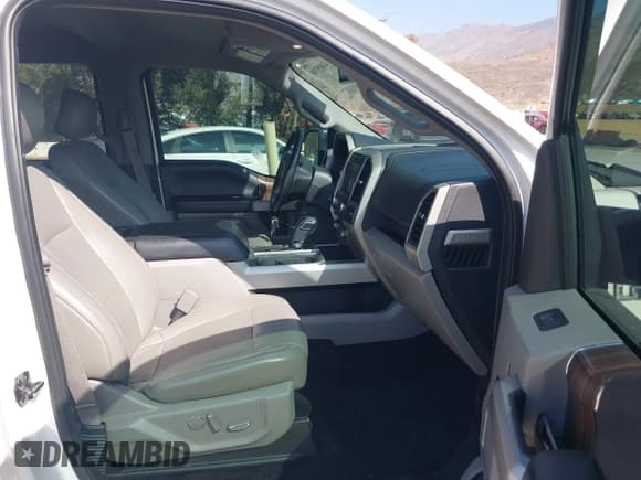 ✅ 2017 Ford F-150 XLT • VIN: 1FTEW1CP7HKD54536 • Лот: 43605700. Опубликован ранее на IAAI с пробегом 108 749 миль. Бесплатный доступ к архиву аукционных продаж из США и подробный отчёт об истории автомобиля на DreamBid. Изображение 5.