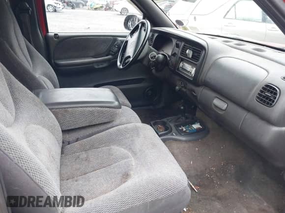 1997 Dodge Dakota with VIN 1B7GG23Y0VS238062, listed as a IAAI auction lot 42170397 with Not provided miles and . Bid and sale history available at DreamBid. Image 5.