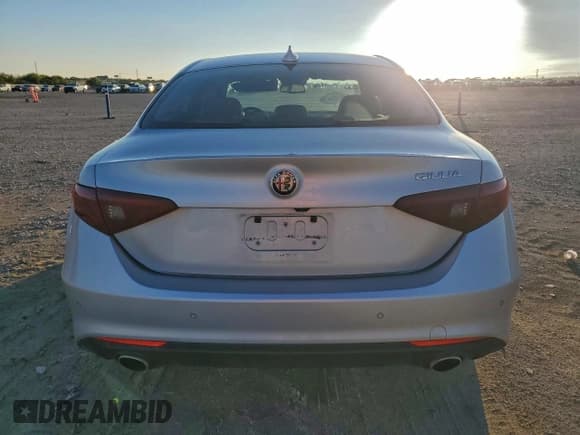 ✅ 2019 Alfa Romeo Giulia Sport • VIN: ZARFAMAN1K7597989 • Лот: 94126845. Опубликован ранее на Copart с пробегом 83 965 миль. Бесплатный доступ к архиву аукционных продаж из США и подробный отчёт об истории автомобиля на DreamBid. Изображение 6.