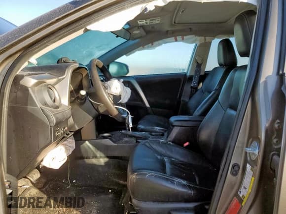 ✅ 2013 Toyota RAV4 XLE • VIN: 2T3WFREV4DW053125 • Lot: 92668335. Listed on Copart with 138,865 mi. Free auction sales archive from the USA and detailed vehicle history report at DreamBid. Image 7.