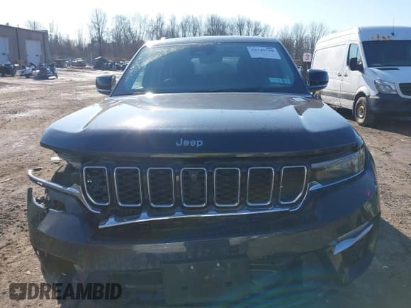 ✅ 2023 Jeep Grand Cherokee Limited • VIN: 1C4RJHBG1PC627893 • Lot: 43749758. Wystawiony na IAAI z przebiegiem 31 325 mil. Bezpłatny archiwum sprzedaży aukcyjnych z USA i szczegółowy raport historii pojazdu na DreamBid. Zdjęcie 12.
