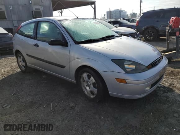 ✅ 2003 Ford Focus ZX3 • VIN: 3FAFP31Z33R178841 • Lot: 43453095. Listed on Copart with 187,698 mi. Free auction sales archive from the USA and detailed vehicle history report at DreamBid. Image 4.