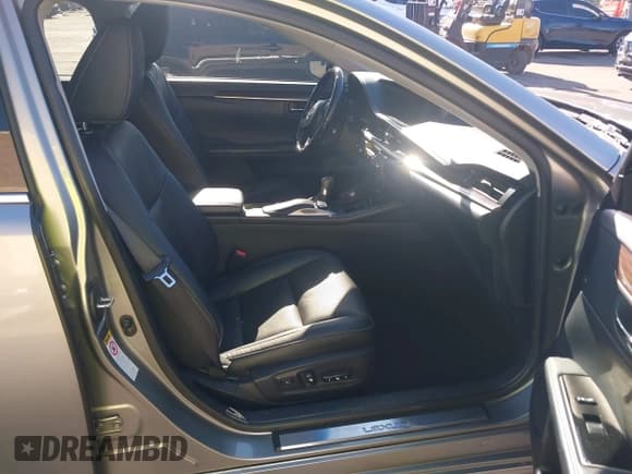 ✅ 2017 Lexus ES 300h • VIN: JTHBW1GG0H2132111 • Лот: 43504320. Опубликован ранее на IAAI с пробегом 161 435 миль. Бесплатный доступ к архиву аукционных продаж из США и подробный отчёт об истории автомобиля на DreamBid. Изображение 5.