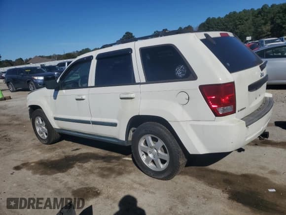 ✅ 2008 Jeep Grand Cherokee Laredo • VIN: 1J8GS48K48C152548 • Lot: 92157925. Wystawiony na Copart z przebiegiem 171 988 mil. Bezpłatny archiwum sprzedaży aukcyjnych z USA i szczegółowy raport historii pojazdu na DreamBid. Zdjęcie 2.