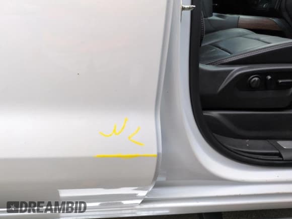 ✅ 2020 Chevrolet Silverado 1500 High Country • VIN: 3GCUYHED8LG163645 • Lot: 74677774. Wystawiony na Copart z przebiegiem 49 489 mil. Bezpłatny archiwum sprzedaży aukcyjnych z USA i szczegółowy raport historii pojazdu na DreamBid. Zdjęcie 12.