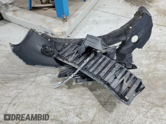 ✅ 2014 Nissan Note SV • VIN: 3N1CE2CP6EL352242 • Lot: 60918215. Listed on Copart with 133,633 mi. Free auction sales archive from the USA and detailed vehicle history report at DreamBid. Image 12.