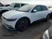 ✅ 2023 Hyundai Ioniq 5 Preferred • VIN: KM8KN4AE7PU140623 • Lot: 74335524. Wystawiony na Copart z przebiegiem Nie podano mil. Skorzystaj z bezpłatnego archiwum sprzedaży aukcyjnych z USA i zobacz szczegółowy raport historii pojazdu na DreamBid. Zdjęcie 1.