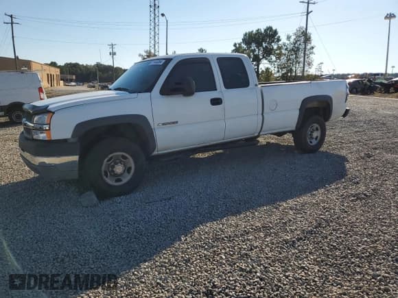 ✅ 2003 Chevrolet Silverado 2500HD LS • VIN: 1GCHC29U73E326834 • Лот: 75445054. Опубликован ранее на Copart с пробегом Не указан. Бесплатный доступ к архиву аукционных продаж из США и подробный отчёт об истории автомобиля на DreamBid. Изображение 3.