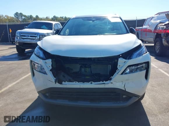 ✅ 2021 Nissan Rogue SL • VIN: JN8AT3CA2MW011414 • Lot: 43729740. Wystawiony na IAAI z przebiegiem 7 842 mil. Bezpłatny archiwum sprzedaży aukcyjnych z USA i szczegółowy raport historii pojazdu na DreamBid. Zdjęcie 13.