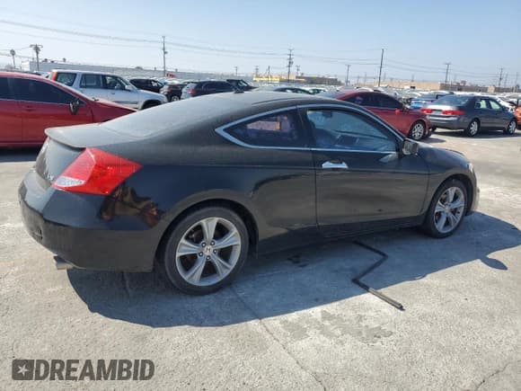 ✅ 2011 Honda Accord EX-L • VIN: 1HGCS2B86BA005613 • Lot: 85462615. Wystawiony na Copart z przebiegiem 210 478 mil. Bezpłatny archiwum sprzedaży aukcyjnych z USA i szczegółowy raport historii pojazdu na DreamBid. Zdjęcie 3.