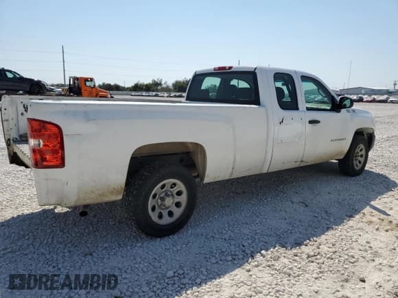 ✅ 2007 Chevrolet Silverado 1500 Work Truck • VIN: 1GCEC19027E563828 • Lot: 73979154. Listed on Copart with 291,919 mi. Free auction sales archive from the USA and detailed vehicle history report at DreamBid. Image 3.