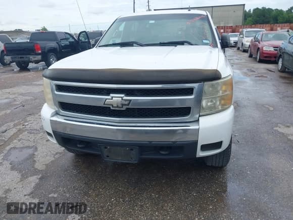 ✅ 2007 Chevrolet Silverado 1500 1LT • VIN: 2GCEC13J971531770 • Lot: 42486035. Wystawiony na IAAI z przebiegiem 401 722 mil. Bezpłatny archiwum sprzedaży aukcyjnych z USA i szczegółowy raport historii pojazdu na DreamBid. Zdjęcie 12.