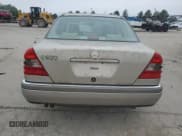 ✅ 1996 Mercedes-Benz C • VIN: WDBHA28E8TF459045 • Lot: 66778065. Wystawiony na Copart z przebiegiem Nie podano. Bezpłatny archiwum sprzedaży aukcyjnych z USA i szczegółowy raport historii pojazdu na DreamBid. Zdjęcie 6.