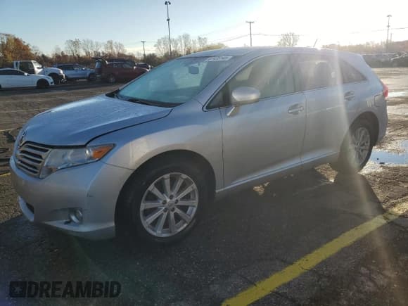 ✅ 2011 Toyota Venza • VIN: 4T3ZA3BB9BU052052 • Lot: 87435145. Listed on Copart with 172,414 mi. Free auction sales archive from the USA and detailed vehicle history report at DreamBid. Image 1.