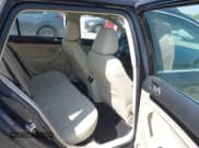 ✅ 2014 Volkswagen Jetta TDI • VIN: 3VWPL7AJ1EM605894 • Lot: 42268917. Wystawiony na IAAI z przebiegiem 77 559 mil. Bezpłatny archiwum sprzedaży aukcyjnych z USA i szczegółowy raport historii pojazdu na DreamBid. Zdjęcie 8.