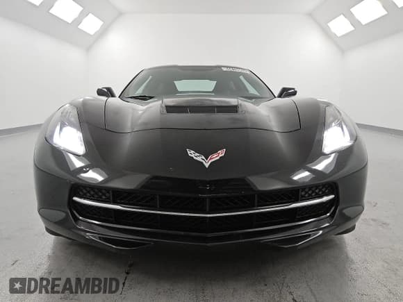 ✅ 2015 Chevrolet Corvette 3LT • VIN: 1G1YE2D72F5107093 • Lot: 84415065. Wystawiony na Copart z przebiegiem 67 909 mil. Bezpłatny archiwum sprzedaży aukcyjnych z USA i szczegółowy raport historii pojazdu na DreamBid. Zdjęcie 5.
