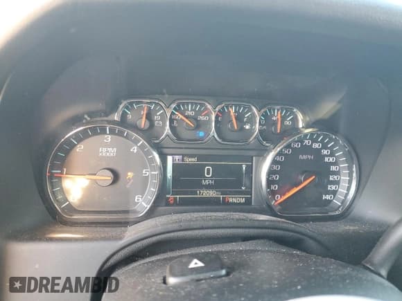 ✅ 2015 Chevrolet Suburban LTZ • VIN: 1GNSKKKC5FR163003 • Lot: 85335425. Wystawiony na Copart z przebiegiem 172 090 mil. Bezpłatny archiwum sprzedaży aukcyjnych z USA i szczegółowy raport historii pojazdu na DreamBid. Zdjęcie 9.