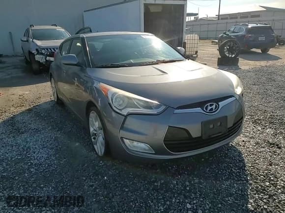 ✅ 2015 Hyundai Veloster RE:FLEX • VIN: KMHTC6AD7FU238210 • Lot: 88150975. Wystawiony na Copart z przebiegiem 102 715 mil. Bezpłatny archiwum sprzedaży aukcyjnych z USA i szczegółowy raport historii pojazdu na DreamBid. Zdjęcie 15.