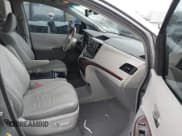 ✅ 2011 Toyota Sienna XLE • VIN: 5TDYK3DC1BS021300 • Lot: 43640745. Listed on IAAI with 198,008 mi. Free auction sales archive from the USA and detailed vehicle history report at DreamBid. Image 5.