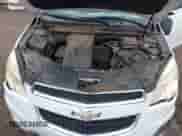 2015 Chevrolet Equinox L z VIN 2GNALLEK9F6305852, wystawiony jako IAAI lot #41958941 z przebiegiem 114 672 mil mil oraz . Historia ofert i sprzedaży dostępna na DreamBid. Obrazek 10.