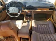 ✅ 1987 Mercedes-Benz 300 SDL • VIN: WDBCB25D7HA312660 • Lot: 91036315. Wystawiony na Copart z przebiegiem 58 515 mil. Bezpłatny archiwum sprzedaży aukcyjnych z USA i szczegółowy raport historii pojazdu na DreamBid. Zdjęcie 8.