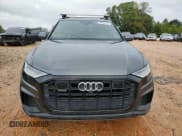 ✅ 2021 Audi Q8 Prestige • VIN: WA1FVAF14MD003297 • Lot: 84625125. Wystawiony na Copart z przebiegiem 112 223 mil. Bezpłatny archiwum sprzedaży aukcyjnych z USA i szczegółowy raport historii pojazdu na DreamBid. Zdjęcie 5.