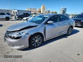 ✅ 2015 Chrysler 200 C • VIN: 1C3CCCCB7FN500434 • Lot: 82709435. Wystawiony na Copart z przebiegiem 137 357 mil. Bezpłatny archiwum sprzedaży aukcyjnych z USA i szczegółowy raport historii pojazdu na DreamBid. Zdjęcie 1.