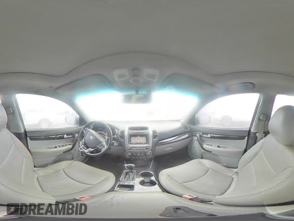 ✅ 2014 Kia Sorento SX • VIN: 5XYKW4A72EG441284 • Лот: 86487235. Опубликован ранее на Copart с пробегом 157 259 миль. Бесплатный доступ к архиву аукционных продаж из США и подробный отчёт об истории автомобиля на DreamBid. Изображение 14.