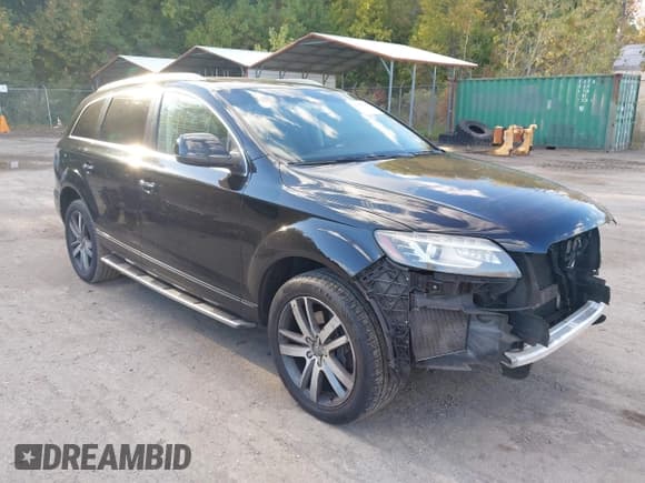 ✅ 2014 Audi Q7 Premium Plus • VIN: WA1LGAFE3ED013045 • Lot: 43492319. Wystawiony na IAAI z przebiegiem 130 446 mil. Bezpłatny archiwum sprzedaży aukcyjnych z USA i szczegółowy raport historii pojazdu na DreamBid. Zdjęcie 1.
