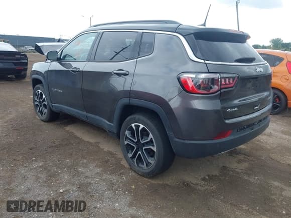 ✅ 2023 Jeep Compass Limited • VIN: 3C4NJDCNXPT532404 • Lot: 43094263. Wystawiony na IAAI z przebiegiem 17 474 mil. Bezpłatny archiwum sprzedaży aukcyjnych z USA i szczegółowy raport historii pojazdu na DreamBid. Zdjęcie 3.