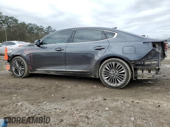 ✅ 2019 Kia Cadenza Technology • VIN: KNALC4J13K5173811 • Lot: 88353065. Wystawiony na Copart z przebiegiem 87 420 mil. Bezpłatny archiwum sprzedaży aukcyjnych z USA i szczegółowy raport historii pojazdu na DreamBid. Zdjęcie 2.