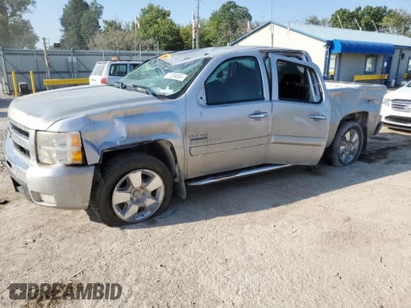✅ 2011 Chevrolet Silverado 1500 LT • VIN: 3GCPKSE32BG397197 • Lot: 71284504. Listed on Copart with Not provided. Free auction sales archive from the USA and detailed vehicle history report at DreamBid. Image 1.