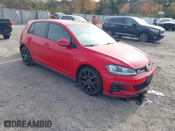 ✅ 2018 Volkswagen Golf GTI S • VIN: 3VW447AU7JM263713 • Lot: 43547520. Wystawiony na IAAI z przebiegiem Nie podano. Bezpłatny archiwum sprzedaży aukcyjnych z USA i szczegółowy raport historii pojazdu na DreamBid. Zdjęcie 1.