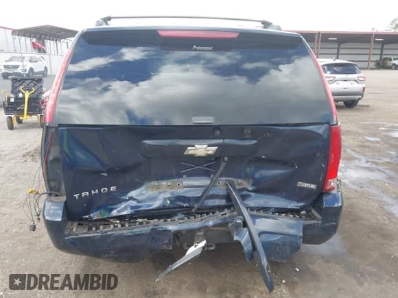 ✅ 2009 Chevrolet Tahoe 1LT • VIN: 1GNFK23029R241957 • Lot: 42745136. Listed on IAAI with 309,461 mi. Free auction sales archive from the USA and detailed vehicle history report at DreamBid. Image 6.