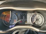 ✅ 2015 Jeep Cherokee Latitude • VIN: 1C4PJMCS2FW789483 • Lot: 86440765. Listed on Copart with 150,275 mi. Free auction sales archive from the USA and detailed vehicle history report at DreamBid. Image 9.