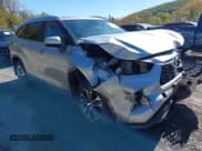 ✅ 2024 Toyota Highlander Hybrid XLE • VIN: 5TDKBRCH8RS603748 • Lot: 43427618. Wystawiony na IAAI z przebiegiem 35 357 mil. Bezpłatny archiwum sprzedaży aukcyjnych z USA i szczegółowy raport historii pojazdu na DreamBid. Zdjęcie 1.