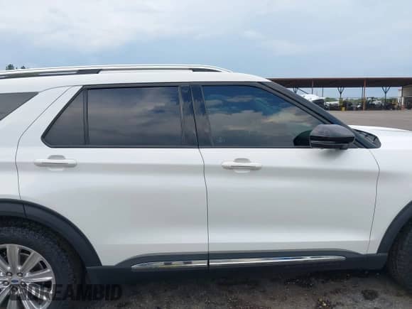 2022 Ford Explorer Limited z VIN 1FMSK7FH4NGC45449, wystawiony jako IAAI lot #43001617 z przebiegiem Nie podano mil oraz . Historia ofert i sprzedaży dostępna na DreamBid. Obrazek 14.