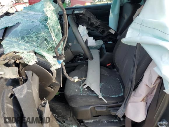 ✅ 2021 Chevrolet Traverse LS • VIN: 1GNERFKW8MJ122578 • Lot: 68529624. Wystawiony na Copart z przebiegiem Nie podano. Bezpłatny archiwum sprzedaży aukcyjnych z USA i szczegółowy raport historii pojazdu na DreamBid. Zdjęcie 7.