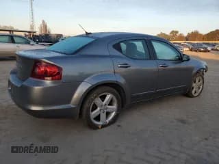 ✅ 2011 Dodge Avenger Mainstreet • VIN: 1B3BD1FBXBN589044 • Лот: 42830825. Опубликован ранее на Copart с пробегом 105 884 миль. Бесплатный доступ к архиву аукционных продаж из США и подробный отчёт об истории автомобиля на DreamBid. Изображение 3.